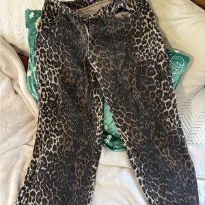 Edikted Wild Leopard Print Jeans